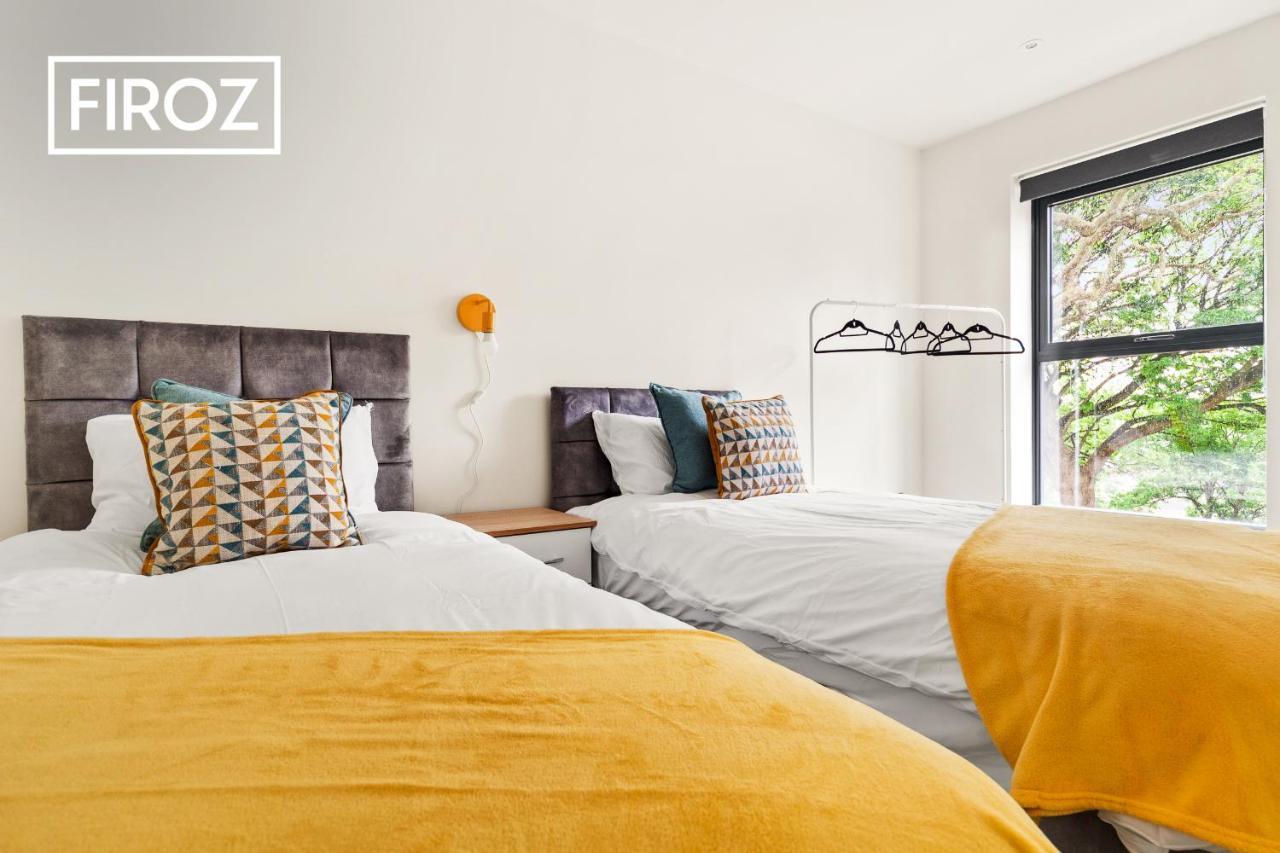 Spacious 4 Bedroom 3 Bath House For Families & Contractors With Free Parking, Fast Wi-Fi & Netflix By Firoz Property Management Leeds  Eksteriør bilde