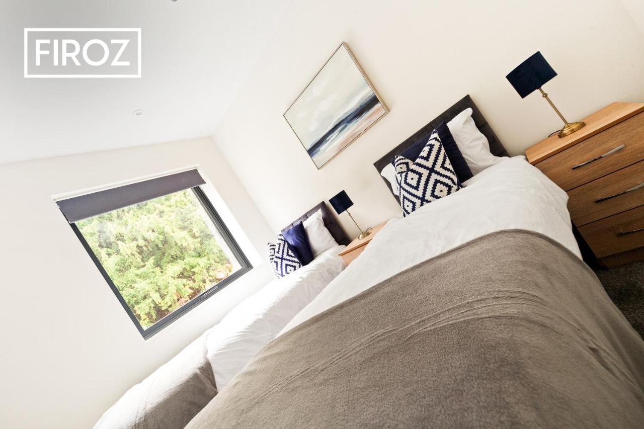 Spacious 4 Bedroom 3 Bath House For Families & Contractors With Free Parking, Fast Wi-Fi & Netflix By Firoz Property Management Leeds  Eksteriør bilde