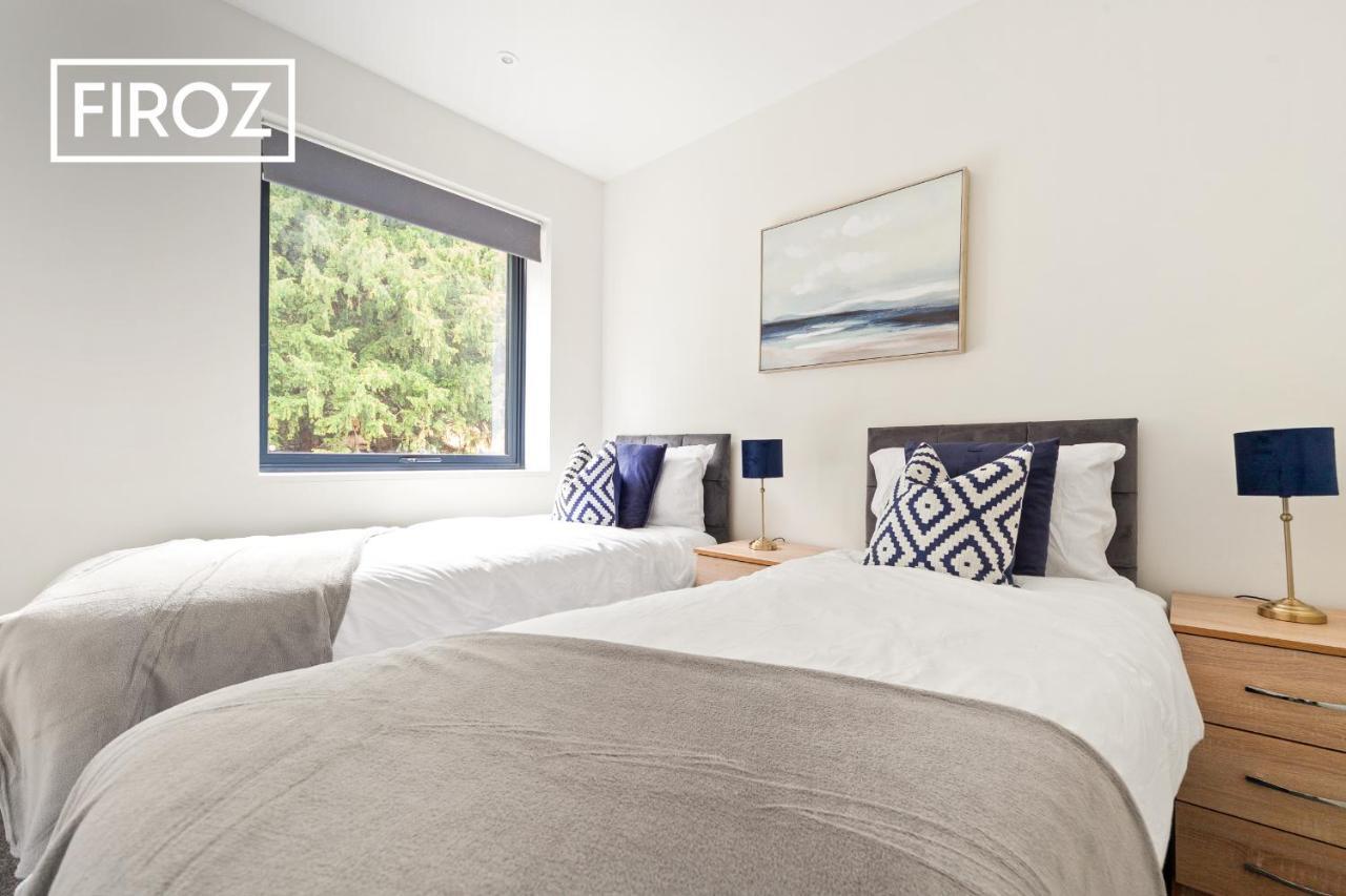 Spacious 4 Bedroom 3 Bath House For Families & Contractors With Free Parking, Fast Wi-Fi & Netflix By Firoz Property Management Leeds  Eksteriør bilde