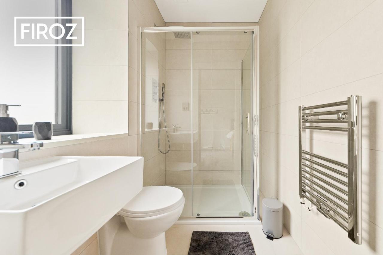 Spacious 4 Bedroom 3 Bath House For Families & Contractors With Free Parking, Fast Wi-Fi & Netflix By Firoz Property Management Leeds  Eksteriør bilde