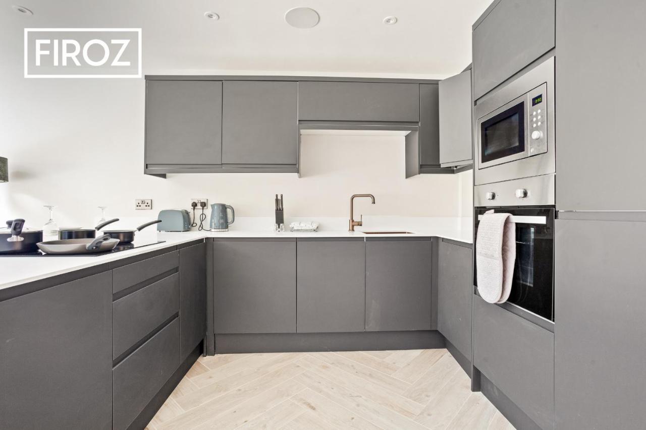 Spacious 4 Bedroom 3 Bath House For Families & Contractors With Free Parking, Fast Wi-Fi & Netflix By Firoz Property Management Leeds  Eksteriør bilde